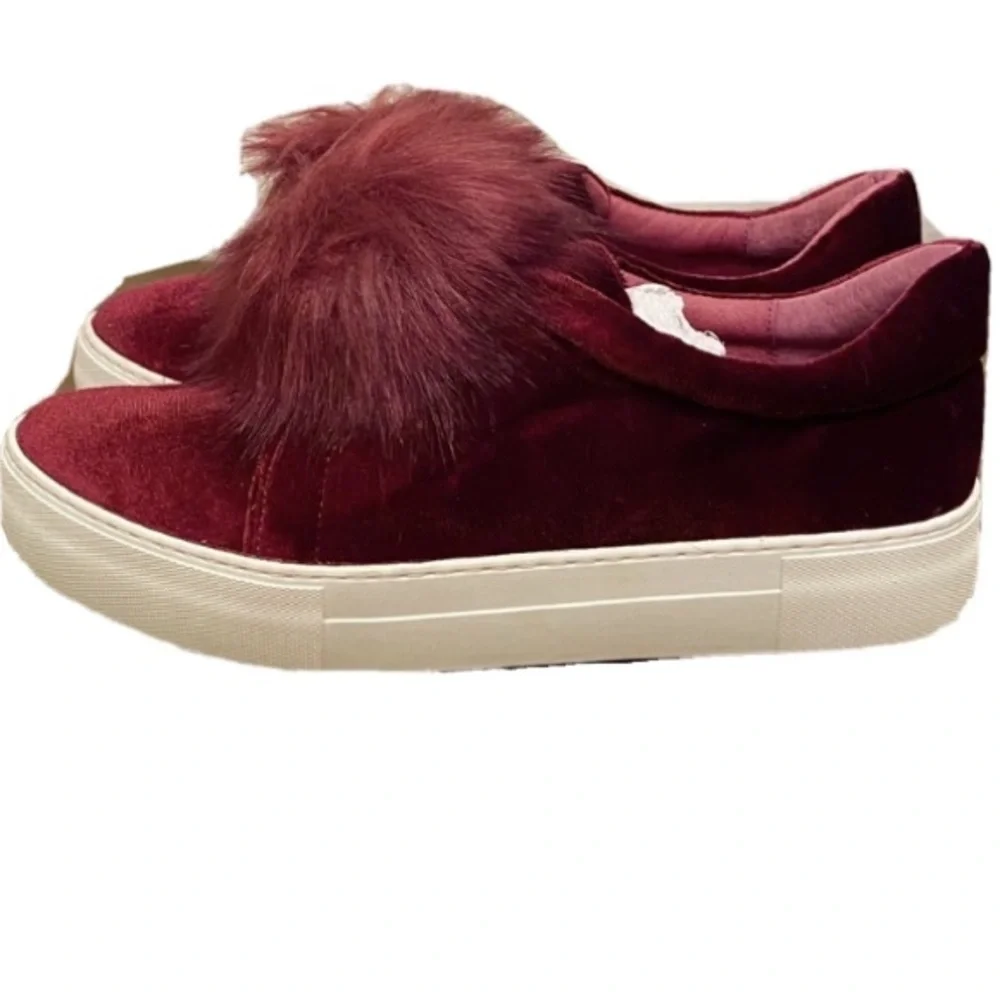 J / SLIDES NEW Aurora-V Sneaker Velvet Pom Pom Maroon Deep Red Cute Casual